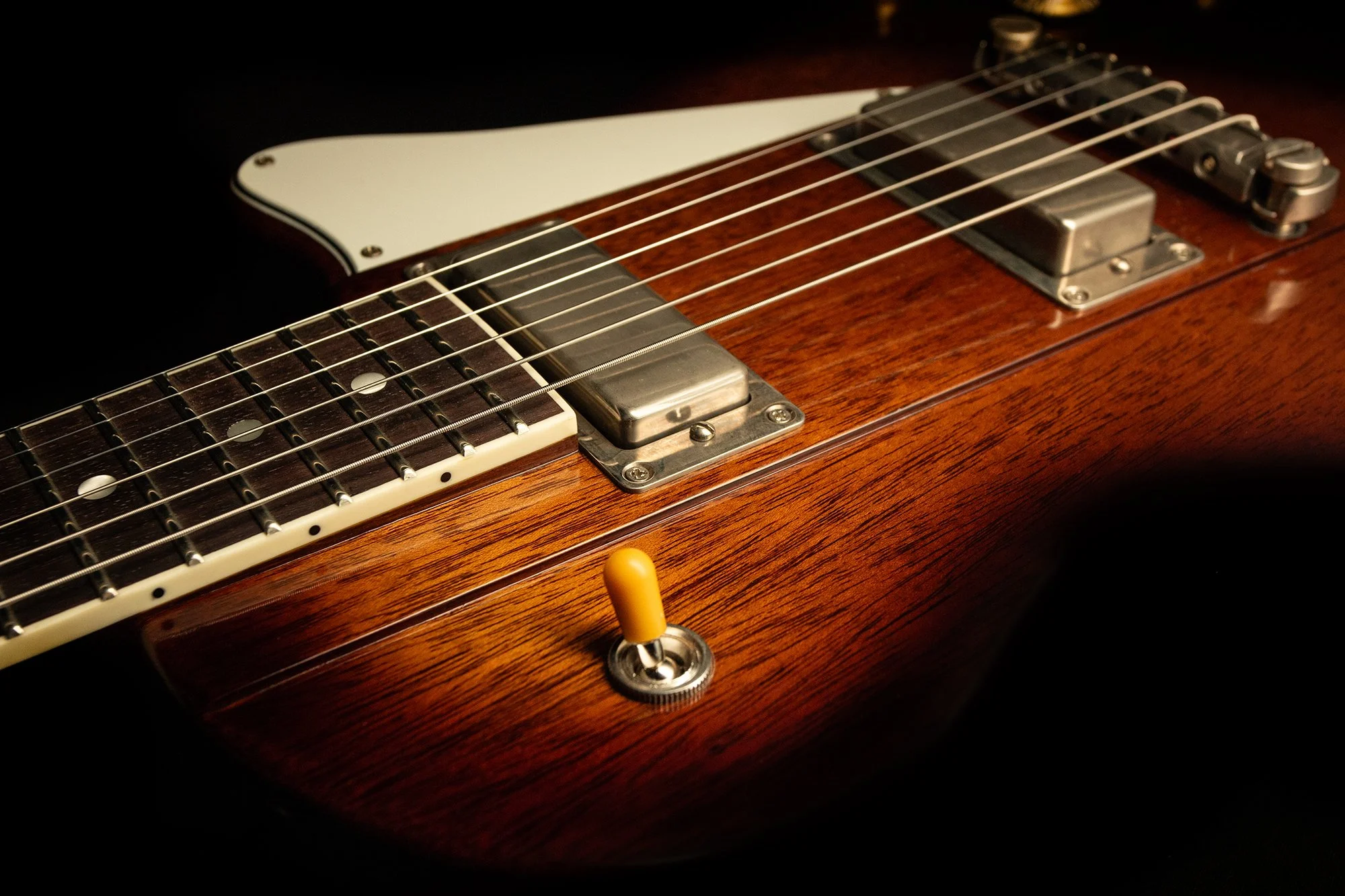 IVISON DAKOTA — Ivison Guitars